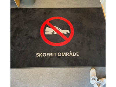 Måtte Logo 115x200cm