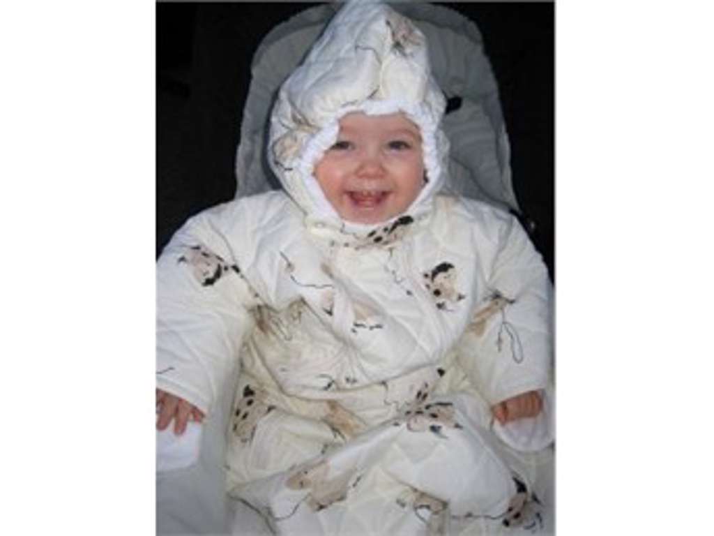 Mia kørepose med bundlynlås str. 90